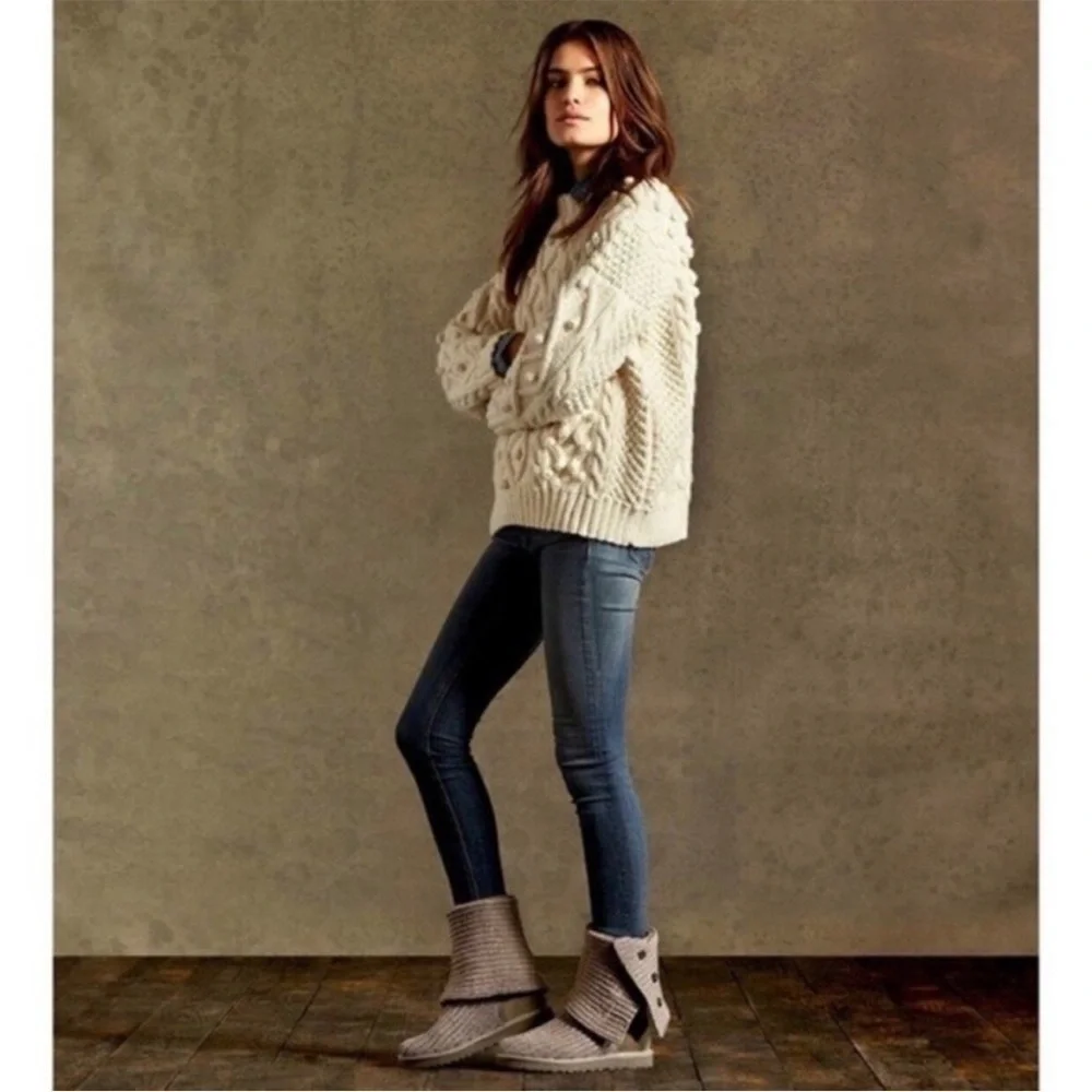 Ugg Classic Cardy Knit Sweater Boots Size 6